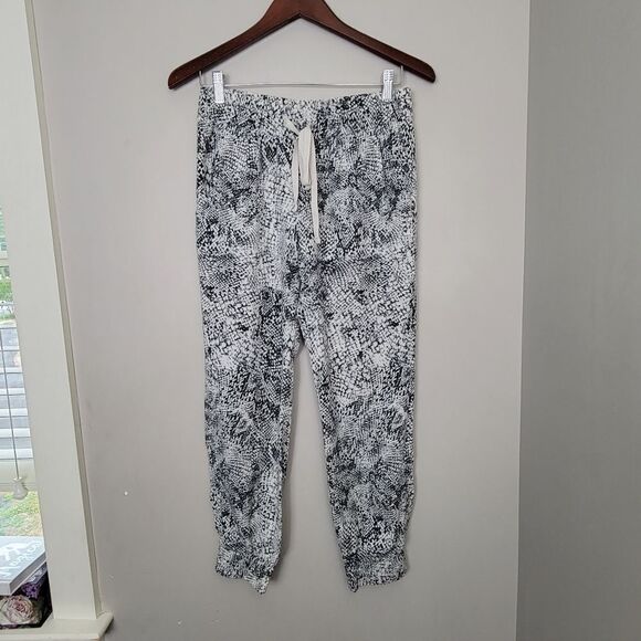 BELLA DAHL POCKET JOGGER IN SNAKE XS - Picture 2 of 5
